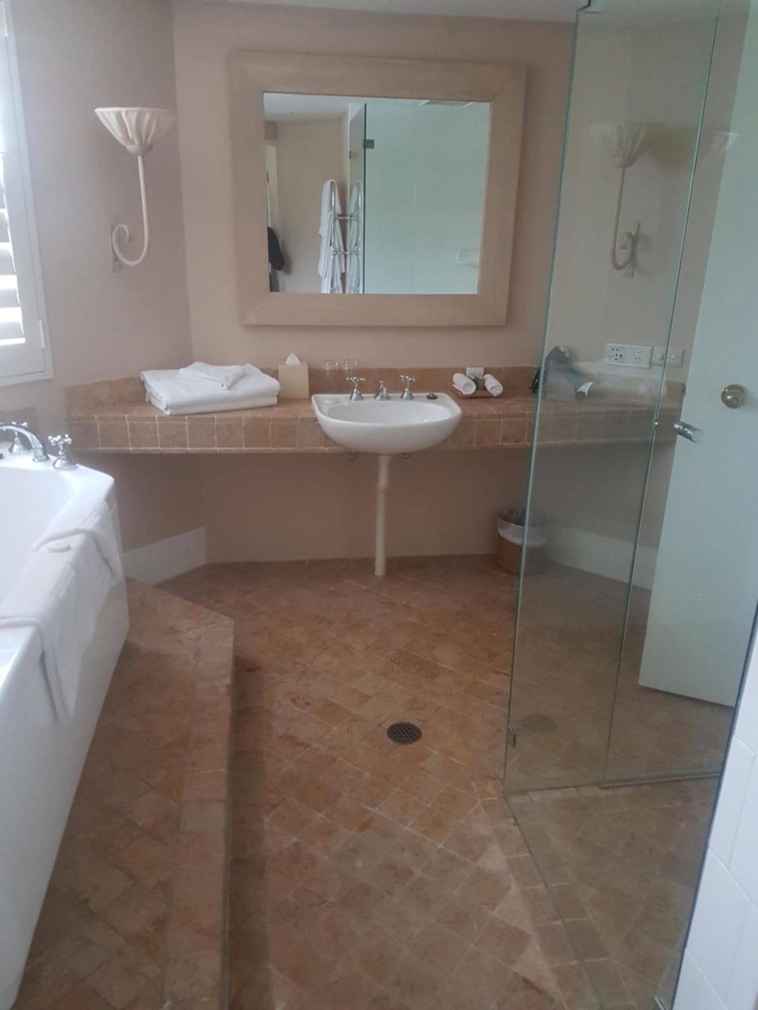 Milton Park Country House Hotel & Spa Bowral Room photo
